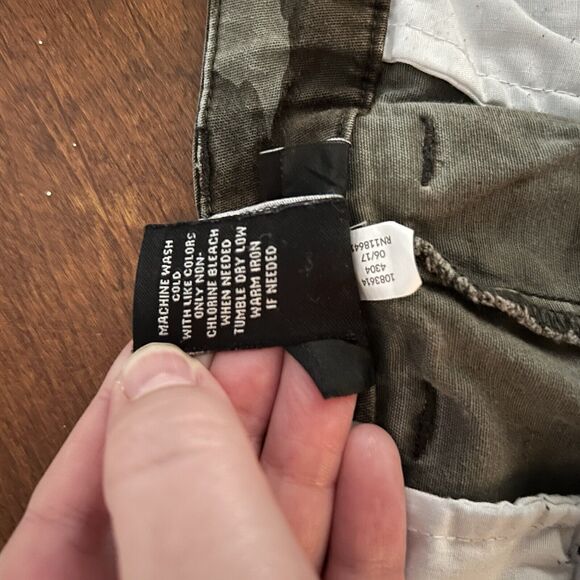 Lane Bryant Women’s Camouflage Pants tapered leg Size 20 - Picture 6 of 6